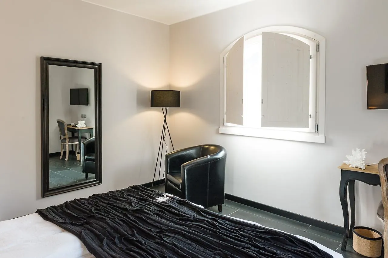 Bianco Hotel Primaluna 3*,
